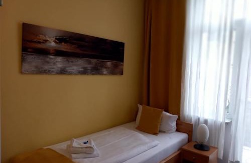 Stadtbezirk 3 Hotel | Hotel Karolinger