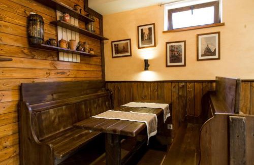 Svyatoshyns'kyi District Hotel | Hotel Krakow