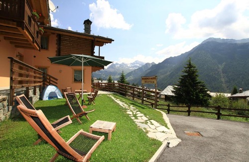 Antagnod Hotel | Hotel L'espoir