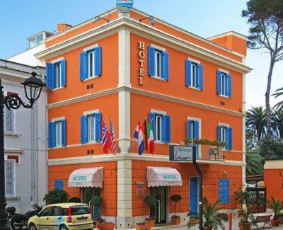Santa Marinella Hotel | Hotel L'Isola