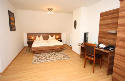 Oberstimm Hotel | Hotel Landgasthof Euringer