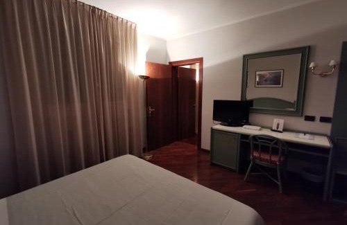 San Faustino-Madonnina-Quattroville Hotel | Hotel Le Ville