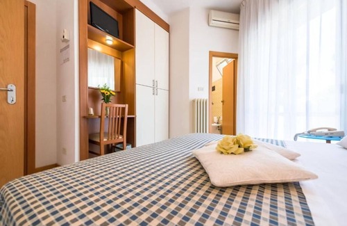 Pinarella Hotel | Hotel Lem Casadei