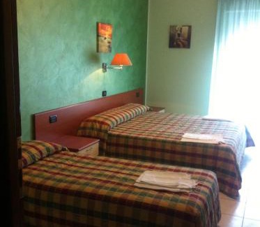 San Giovanni Rotondo Hotel | Hotel Leon - Ristorante Al Cavallino Rosso