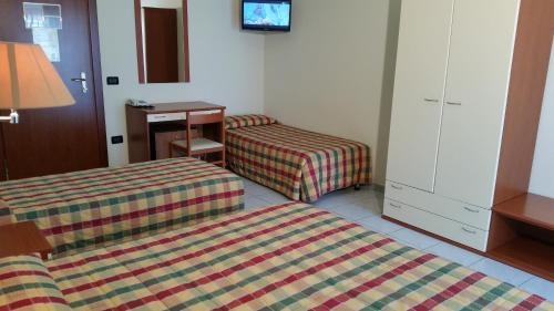 San Giovanni Rotondo Hotel | Hotel Leon - Ristorante Al Cavallino Rosso