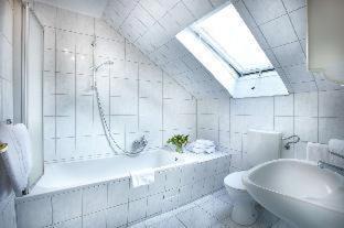 Vorstadt Hotel | Hotel Liegeplatz 13 Kiel by Premiere Classe
