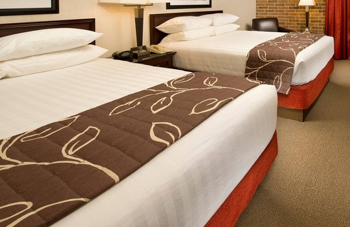 Merriam Hotel | Hotel Lotus Kansas City Merriam