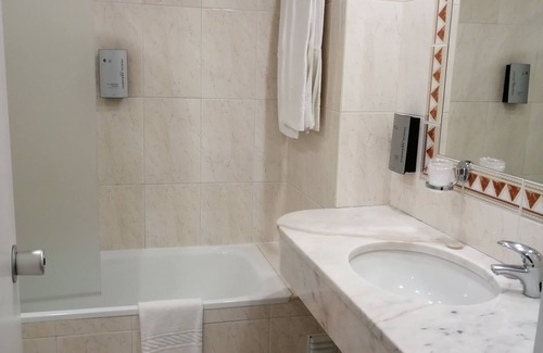 Gambelas Hotel | Hotel Mónaco