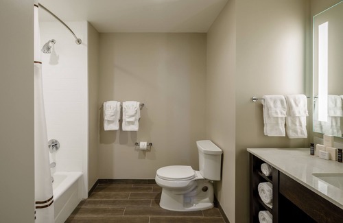 Harrisonburg Hotel | Hotel Madison & Shenandoah Conference Ctr