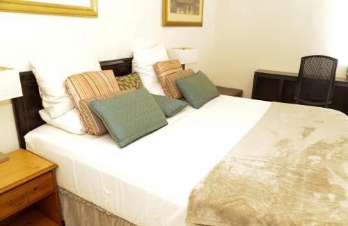 Freetown Hotel | HOTEL MALLIKA COMPANY, SL