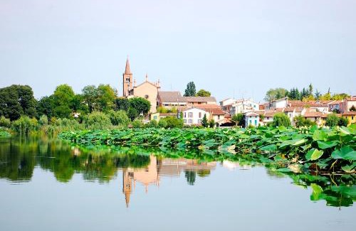 Old Town Hotel | Hotel Mantegna Stazione, MantegnaHotels