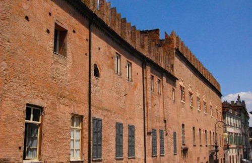 Old Town Hotel | Hotel Mantegna Stazione, MantegnaHotels