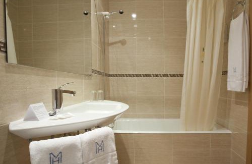Golden Triangle of Art Hotel | Hotel Mediodia
