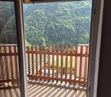 Pejë Hotel | Hotel Melishta