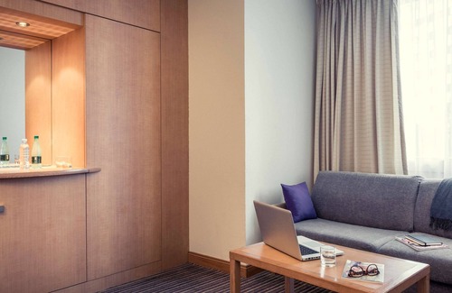 Cœur de Ville Hotel | Hotel Mercure Paris La Défense