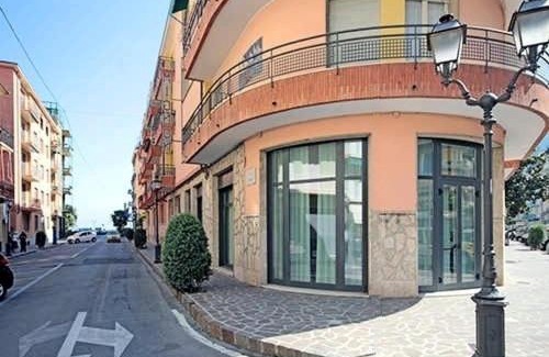 Alassio Hotel | Hotel Mignon 50 MT DALLA SPIAGGIA E DALL'ISOLA PEDONALE