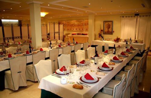 Velilla de San Antonio Hotel | Hotel Mirador