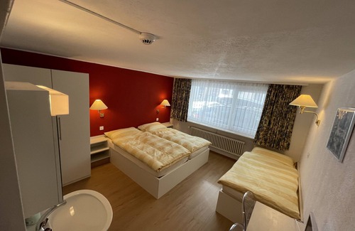Taesch Hotel | Hotel Mountime