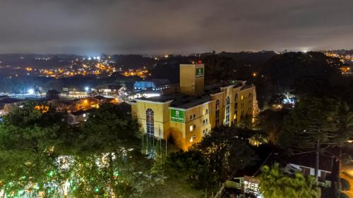 Santa Felicidade Hotel | Hotel Nacional Inn Curitiba Santa Felicidade