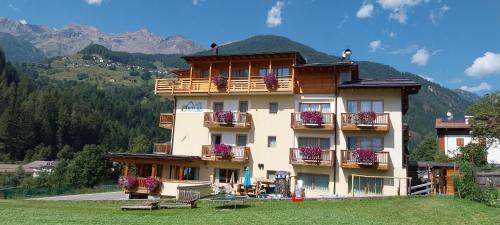 Cogolo Hotel | Hotel Ortles Dolomiti Walking & Spa