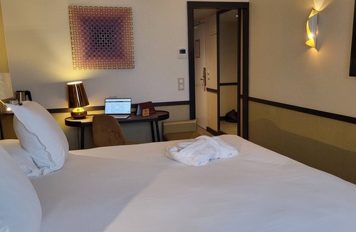 Neuilly-sur-Seine Hotel | Hotel Paris Neuilly