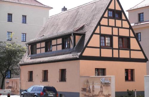 Dresden House | Hotel Pension zu Dresden Altpieschen