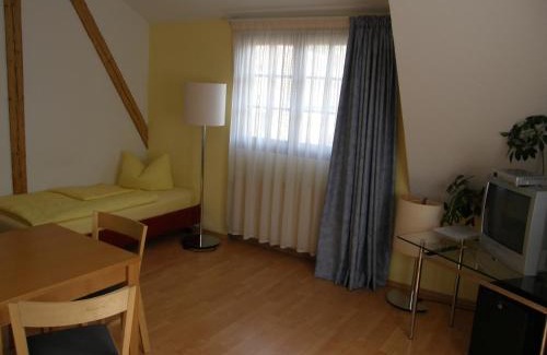 Dresden House | Hotel Pension zu Dresden Altpieschen