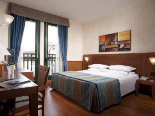 Certosa Hotel | Hotel Raffaello