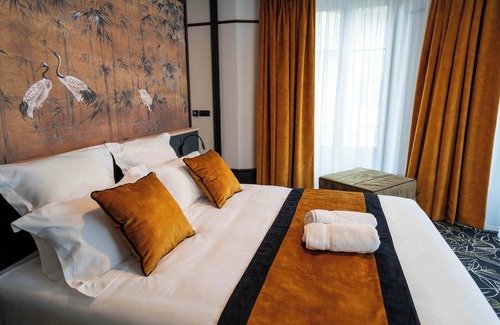 Le Puy-en-Velay Hotel | HOTEL REGINA