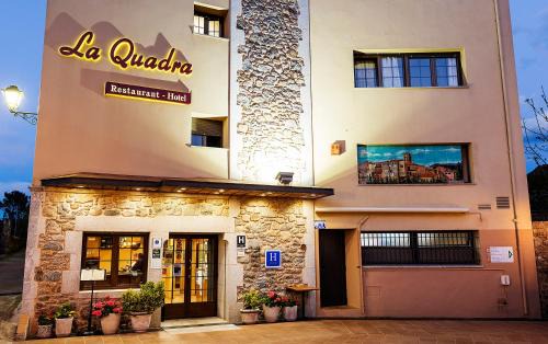 Macanet de Cabrenys Hotel | Hotel-Restaurante La Quadra