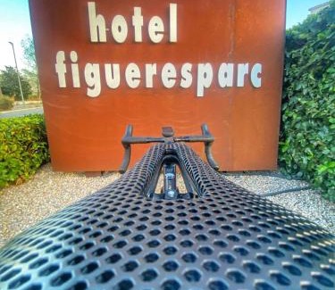 Llers Hotel | Hotel & Restaurant Figueres Parc