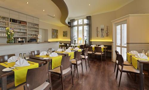 Kuedinghoven Hotel | Hotel Restaurant Zur Post