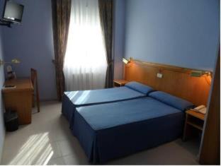 Villagonzalo Pedernales Hotel | Hotel Rey Arturo Burgos