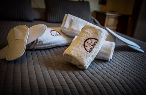 Rocchetta Nervina Hotel | Hotel Ristorante Lago Bin