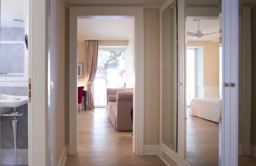Roiano-Gretta-Barcola-Cologna-Scorcola Hotel | Hotel Riviera & Maximilian's