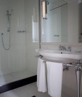 Roiano-Gretta-Barcola-Cologna-Scorcola Hotel | Hotel Riviera & Maximilian's