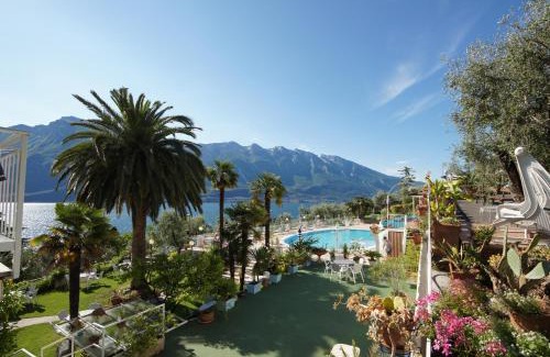 Limone sul Garda Hotel | Hotel Riviera Panoramic Green Resort