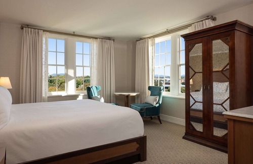 Roanoke Hotel | Hotel Roanoke & Conference Ctr, Curio Collection by Hilton