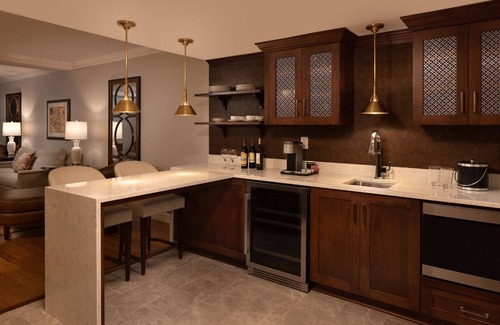 Roanoke Hotel | Hotel Roanoke & Conference Ctr, Curio Collection by Hilton
