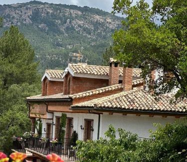 La Iruela Hotel | Hotel Rural Convento Santa Maria de la Sierra