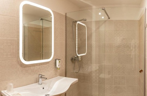 Cangas de Onis Hotel | Hotel Santa Cruz