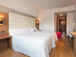 Santiago de Compostela Hotel | Hotel Santiago Plaza Affiliated by Meliá