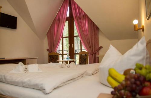 Pobershau Hotel | Hotel Schwarzbeerschänke Pobershau