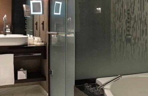 Old City of Bern Hotel | Hotel Schweizerhof Bern & Spa