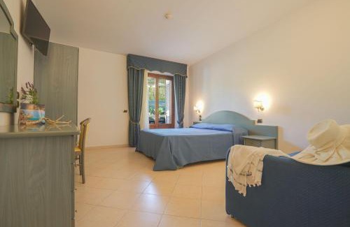 Marina di Zambrone Hotel | Hotel Scoglio Del Leone