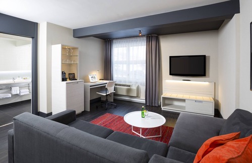 Saint Louis Hotel | Hotel Sepia