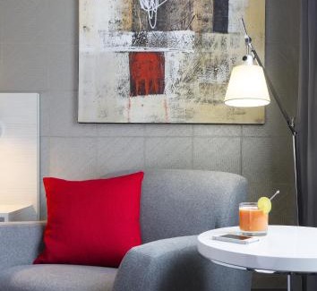 Saint Louis Hotel | Hotel Sepia