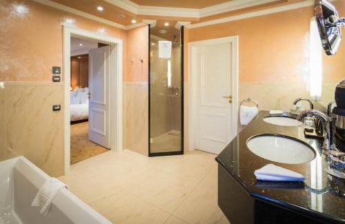 Obernai Hotel | Hotel & Spa A la cour d'Alsace by HappyCulture