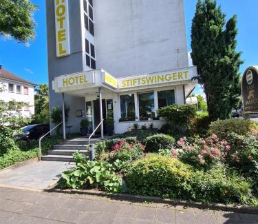 Oberstadt Hotel | Hotel Stiftswingert