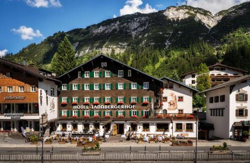 Lech am Arlberg Hotel | Hotel Tannbergerhof im Zentrum von Lech